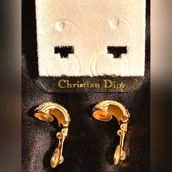 RARE AUTHENTIC 1970's CHRISTIAN DIOR GOLD/ RHINESTONE PAVE CLIP EARRINGS (NWOT) - Picture 4 of 5